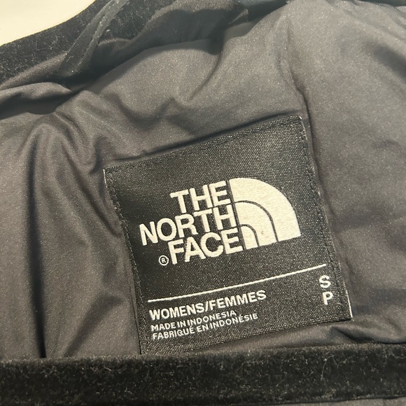 Women’s north face parka - Picture 3 of 5